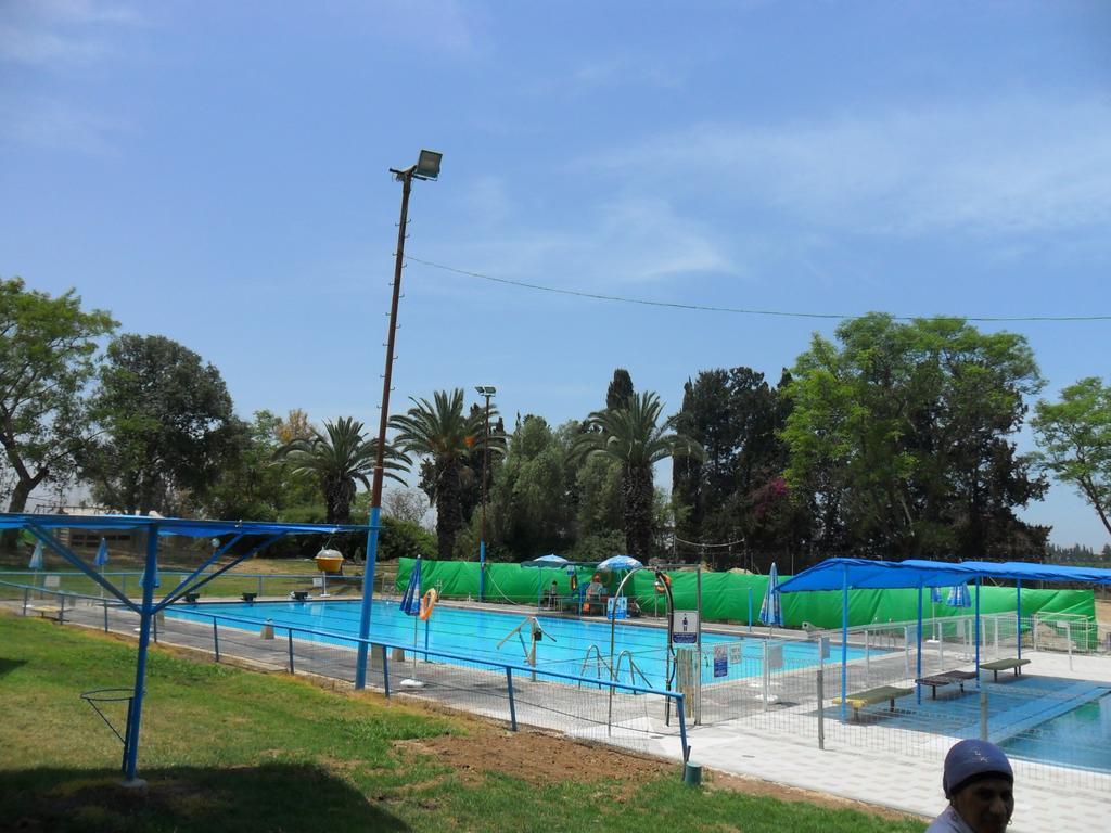 Ein Zurim Guest House 'En Zurim Esterno foto